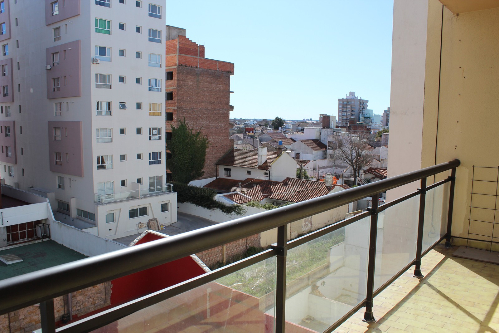 Departamentos | 2 Ambientes | La Perla (Independencia y La Costa